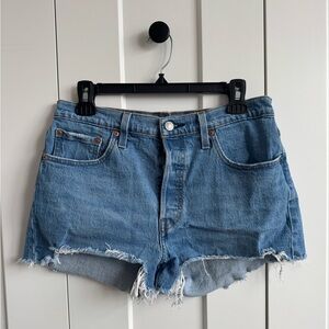 Levi’s 501 Original Fit High Rise Women’s Shorts size 29